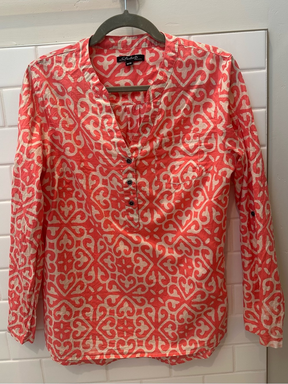 Charlie B Coral Pink Cream Geometric Damask Roll-Tab Blouse V-Neck Top Size M - Picture 3 of 9